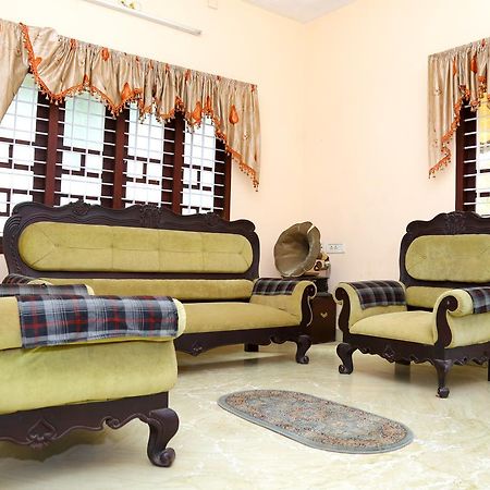 Daffodils Homestay Alappuzha Buitenkant foto